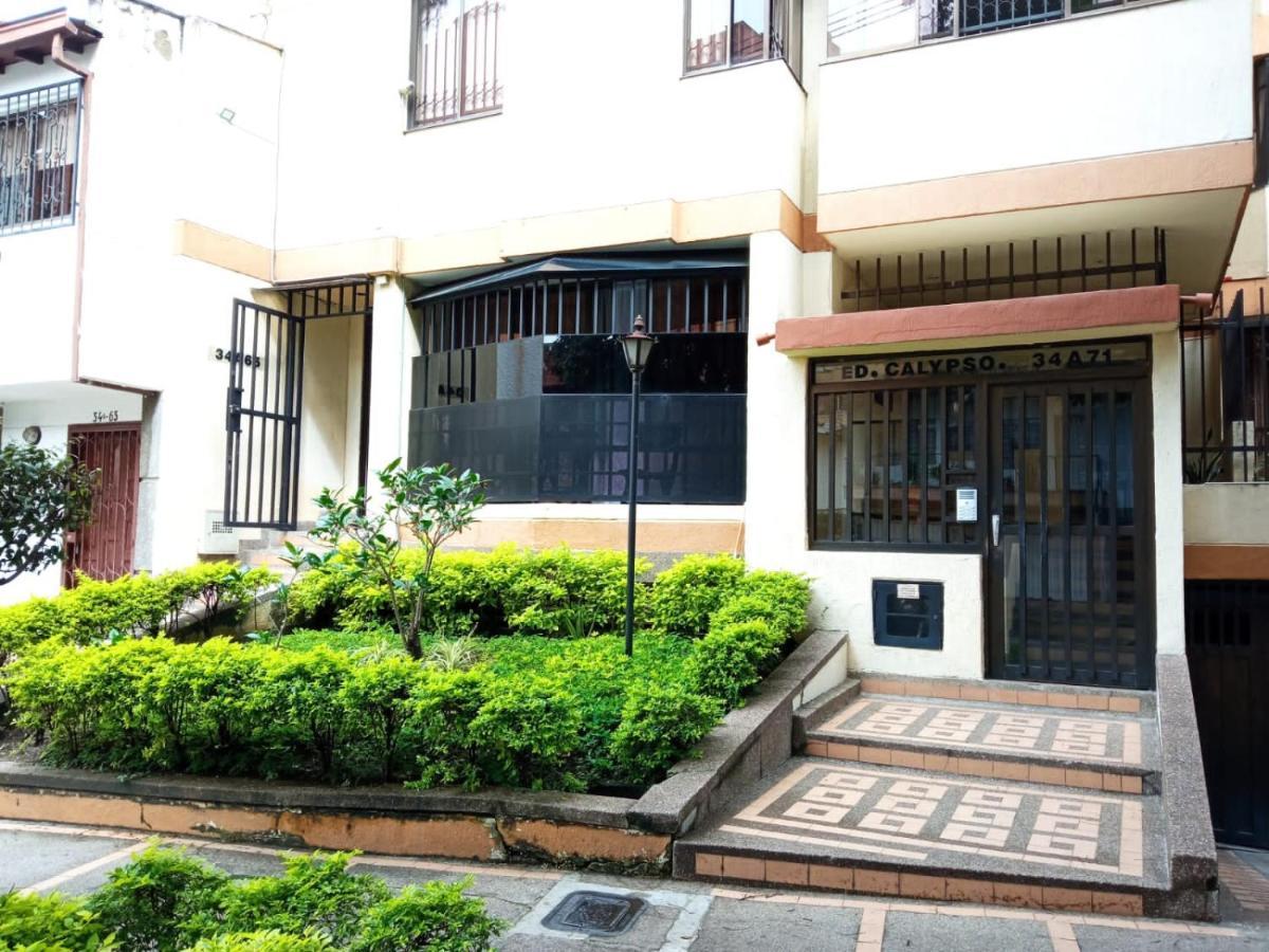 Апартаменты Acogedor Apartaestudio Ubicado En Laureles Медельин Экстерьер фото